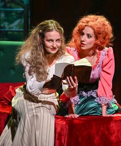 Alžběta Janíčková, Andrea Zelová